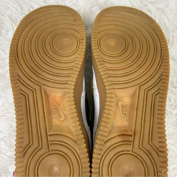 Air Force 1 LV8 (GS) 2021 'Go the Extra Smile' sneakers - Picture 11 of 12